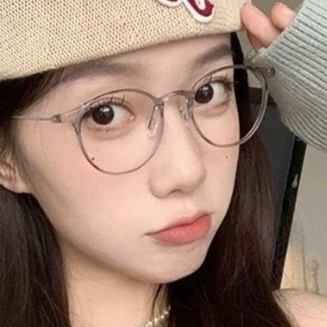 【LEESA】情人節禮物 純鈦眼鏡\素顏眼鏡\女生眼鏡\無度數眼鏡\鈦架\超輕鏡架\顯臉小\高級感\眼鏡\方圓框眼