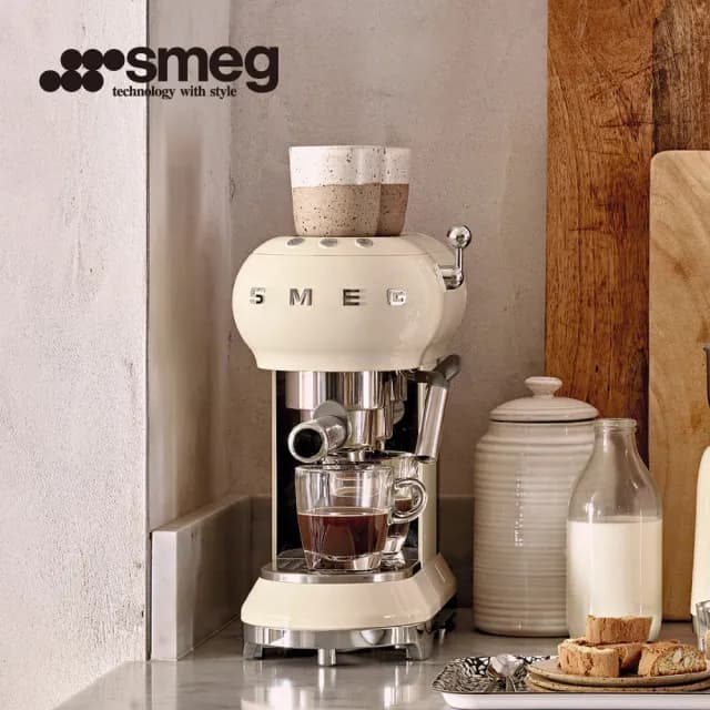 【SMEG】義大利半自動義式咖啡機