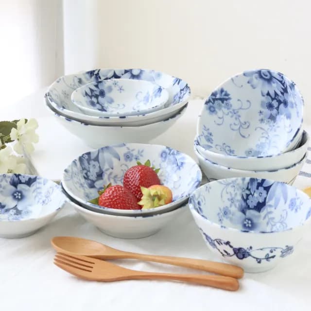 【Just Home】Home日本製羽葉菊陶瓷8件/10件碗盤餐具組(可微波 碗 飯碗 碗盤 盤 湯盤 深盤 餐具組 送禮)