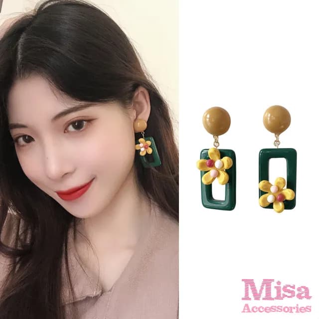 【MISA】韓國設計可愛撞色小花復古造型夾式耳環(無耳洞耳環 耳夾 夾式耳環)