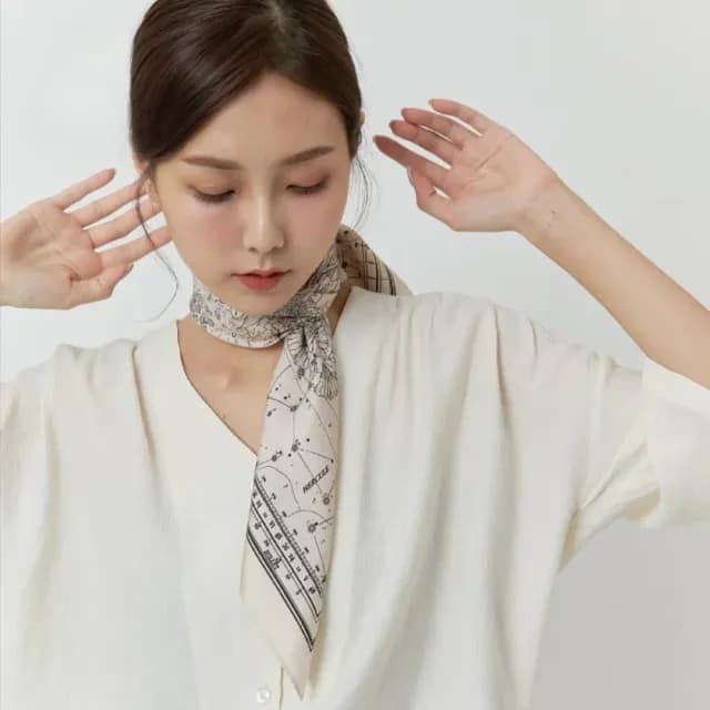 【BANNIES】頂級法式蠶絲巾｜天文學(親膚 蠶絲 領巾 絲巾)