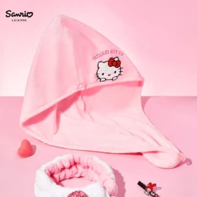 【SANRIO 三麗鷗】Hello Kitty凱蒂貓正版授權刺繡浴帽擦頭包頭巾(閨蜜女兒女友老婆聖誕交換禮物)