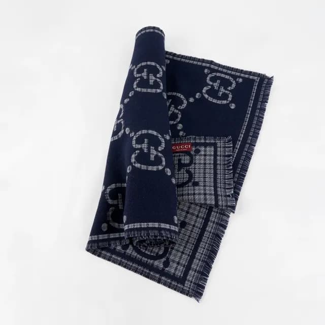 【GUCCI 古馳】GG Logo 格紋雙色羊毛圍巾(灰色/藍色)