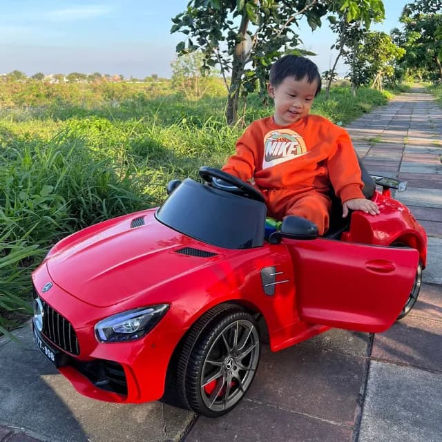 【奔雷國際】Benz賓士 12V 雙驅 兒童電動車 兒童超跑(FT998 小朋友生日禮物  模型賽車玩具 玩具遙控車)