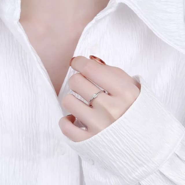【時尚巴黎】現貨+預購 頂級莫桑鑽石戒指925純銀戒指婚戒女鑽戒子求婚戒情人節禮物(小鑽疊戴排戒74lp83)