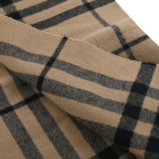 【BURBERRY 巴寶莉】英系經典撞色格紋純羊毛流蘇披肩長圍巾(咖)