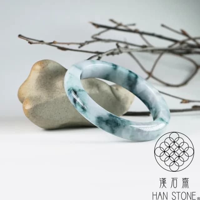 【漢石齋】情人節禮物 天然翡翠A貨 手鐲玉鐲 春帶彩種飄花 福 利 品(手圍17.7/版寬11.3mm)