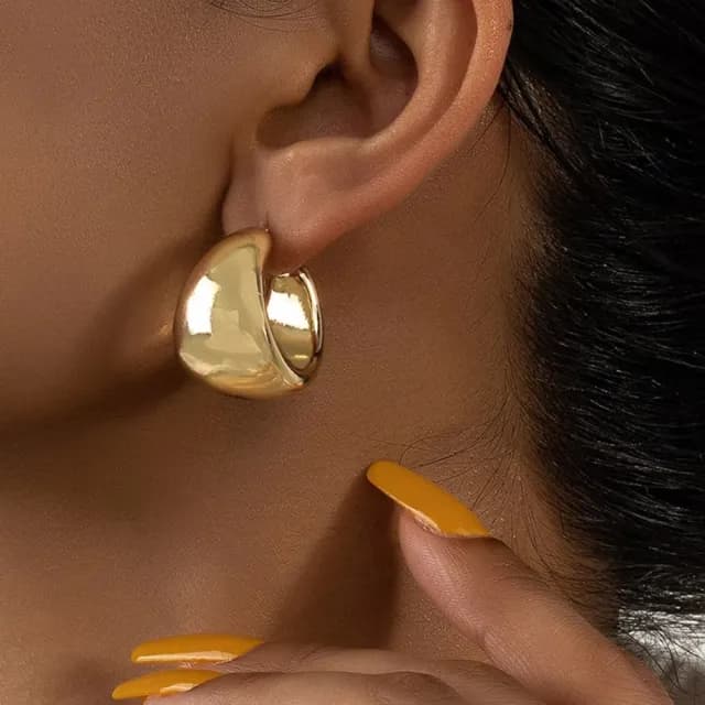 【光影水滴】法式立體曲面無耳洞耳環(光澤感 耳夾式 無耳洞耳夾 金屬耳飾 滴狀 簡約設計 日常百搭)