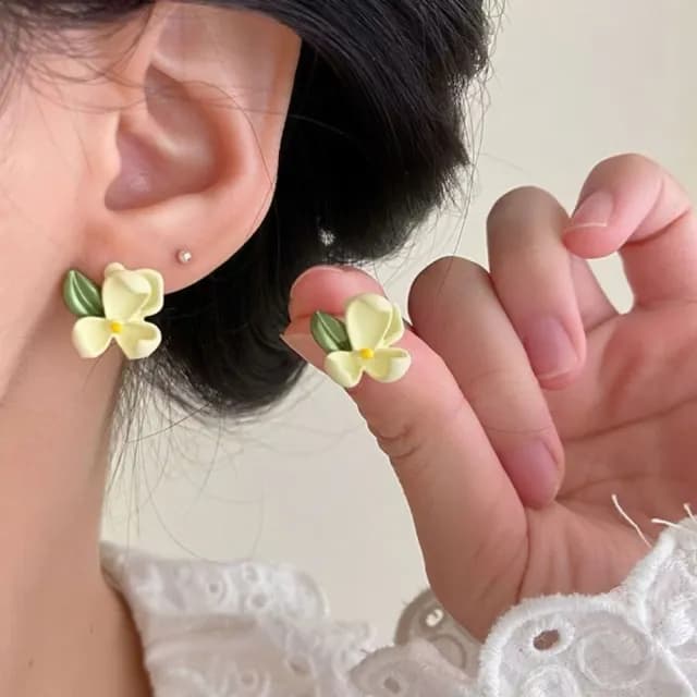 【春日甜花】輕復古手作感梔子花耳釘(耳環 耳飾 花朵 綠葉 小清新 文青感 春夏 約會 日常)