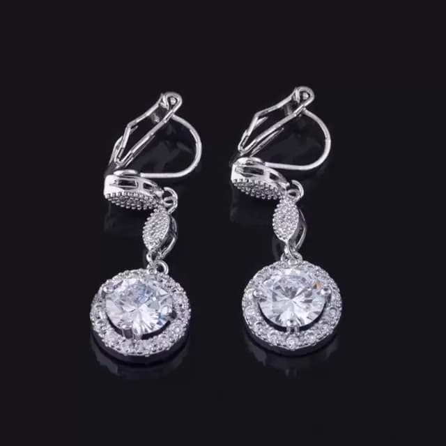 【亮眼必備】無耳洞 韓系驚艷優雅亮鑽垂墜耳夾(耳環 耳夾 夾式耳環 婚禮 禮服 伴娘 洋裝穿搭)