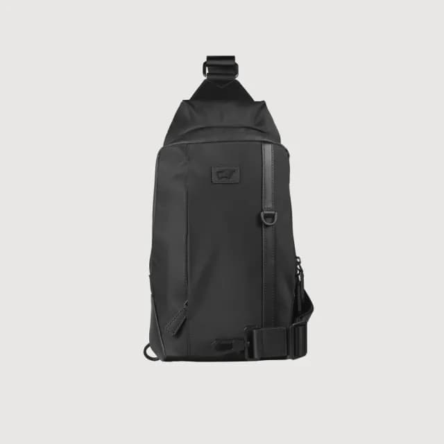 【BRAUN BUFFEL 德國小金牛】台灣總代理 亞酷 胸包-黑色(88父親節禮物 男包皮夾/BF511-TW22-BK)