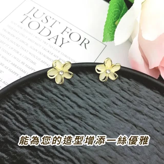 【韓式小花】貓眼石花朵耳環1對(設計 耳墜 耳飾 耳針 耳釘 首飾 垂墜耳環 情人節 送禮物)