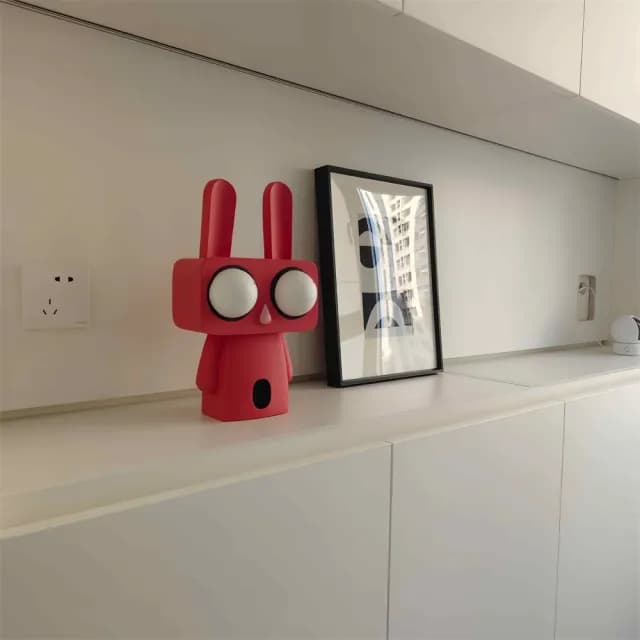 【超微米】手繪卡通喬遷禮品 紅白大眼兔子樹脂擺件 禮物 家居裝飾品 軟裝 桌上擺飾(大眼兔子樹脂擺件)