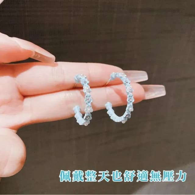 【青春明媚】藍色雛菊花朵耳環1對(耳墜 耳扣 飾品 耳飾 耳釘 耳針 耳環 首飾 情人節 送禮物)