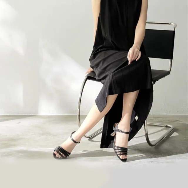 【Clarks】英國百年鞋 女鞋 男鞋 涼鞋 厚底涼鞋 楔型鞋(網路獨家)