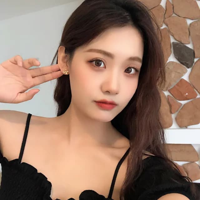 【MISS KOREA】韓國設計S925銀針優雅氣質金色小花耳釘(S925銀針耳釘 金色耳釘 小花耳釘)