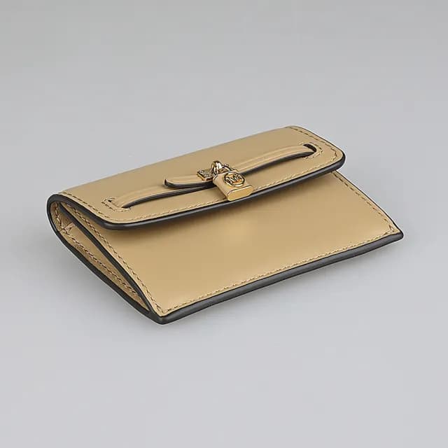 【Michael Kors】MK MICHAEL KORS Hamilton Legacy 鎖頭金字LOGO牛皮2卡釦式卡片零錢包(駱駝米)