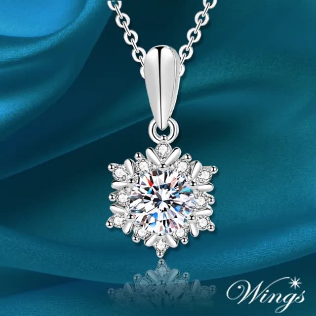 【WINGS】一克拉八心八箭項鍊《晶透雪花》｜別緻鑽爪設計・閃耀擬真鑽(送禮 女生禮物 禮盒 情人 七夕 生日)