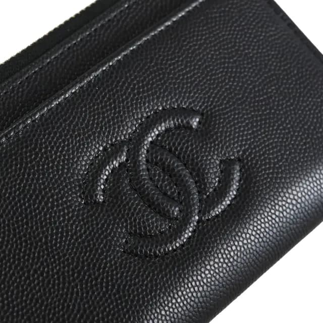 【CHANEL 香奈兒】經典雙C LOGO亮面粒紋5信用卡卡拉鍊零錢包(黑)