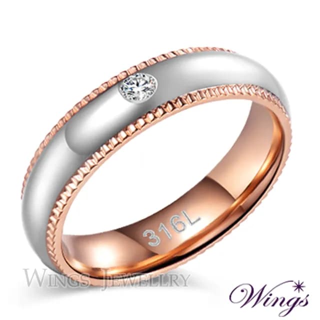 【WINGS】316L抗敏鋼戒《初心》｜閃耀擬真鑽・雙色質感設計(送禮 女生禮物 禮盒 情人 七夕 生日)