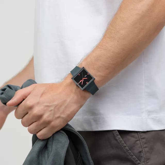 【SWATCH】SQUARED OFF 經典手錶/方形錶/女錶/瑞士製造 SO34M701(33mm)