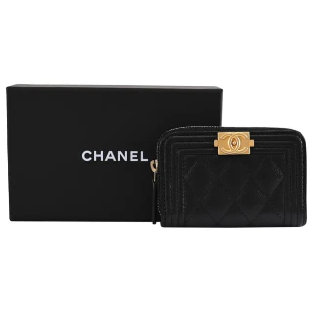 【CHANEL 香奈兒】BOY 經典仿舊雙C LOGO菱格小牛皮信用卡證件名片零錢包(黑)