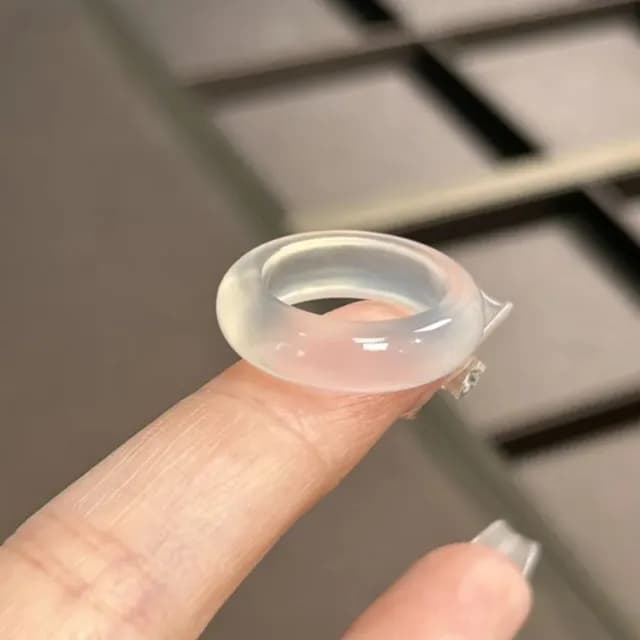 【Penny珮妮】馬達加斯加 白月光玉髓 戒指1入(母親節 送女友 情人節 生日 交換禮物 尾牙 新年 結婚)