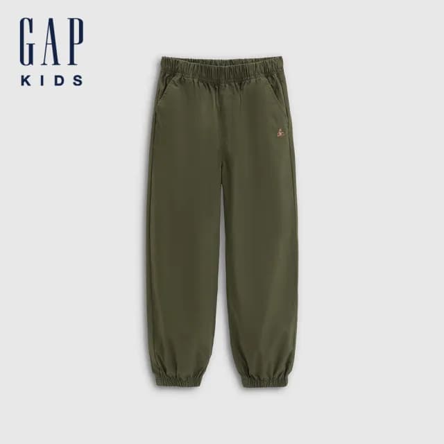 【GAP】男童裝 小熊刺繡束口鬆緊運動褲-軍綠色(767228)