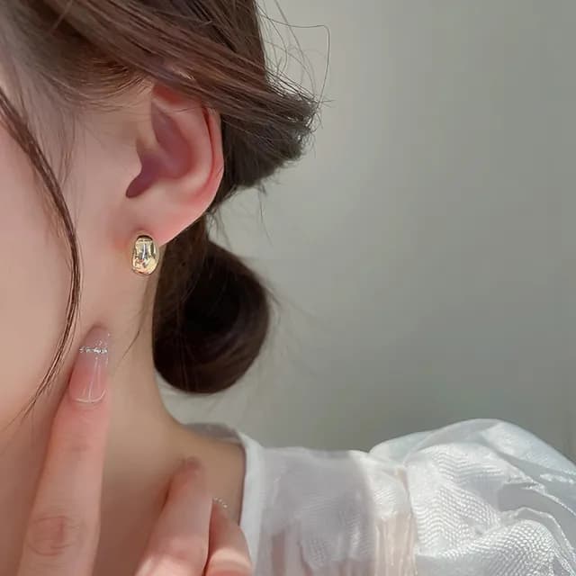【00:00】半圓耳環 小金豆耳環/韓國設計金屬感半圓小金豆造型時尚耳環(2色任選)