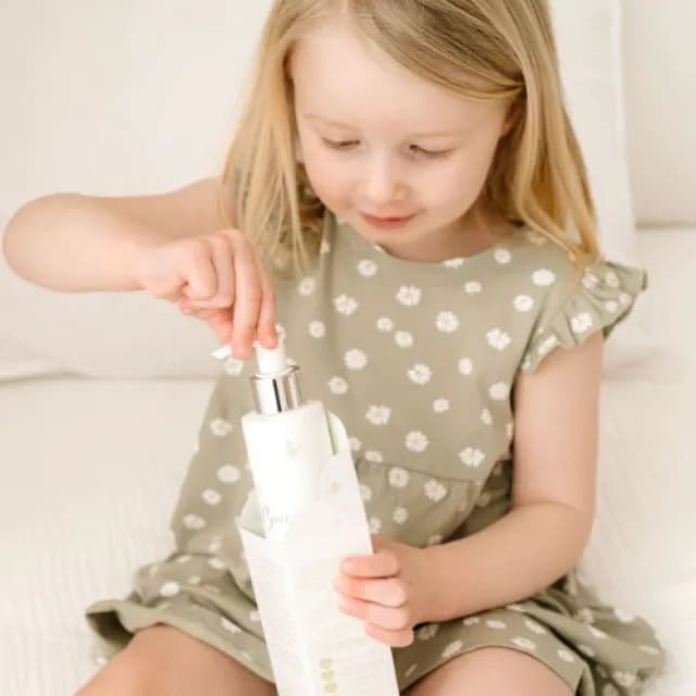 【英國倫敦小蝴蝶】晨露嬰兒身體乳液200ml/瓶(新生兒/Little Butterfly London)