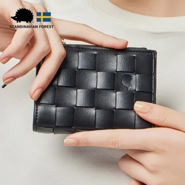 【SCANDINAVIAN FOREST 北歐小刺蝟】情人節禮物 超纖皮革菱格紋短夾/錢包/零錢包/皮夾/拉鍊錢包(黑色)
