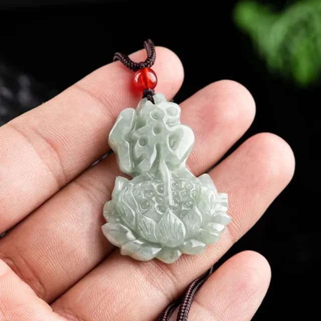 【Penny珮妮】A貨翡翠 佛牌蓮花 吊墜項鍊(母親節 父親節 情人節 生日禮物 交換禮物 新婚 新年 尾牙)