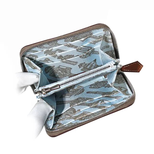 【Hermes 愛馬仕】Silk In Compact EPSOM絲巾內裡拉鍊錢包/短夾(大象灰)