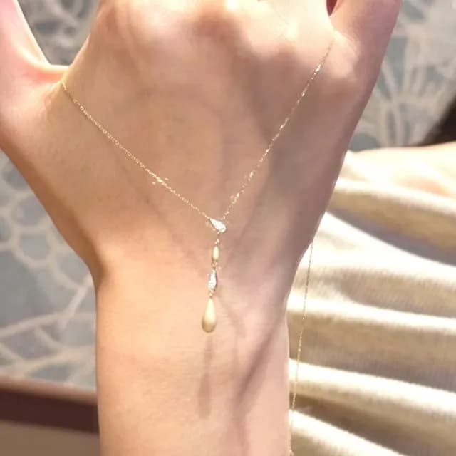 【月神之淚】復古拉絲水滴項鍊(設計 氣質 輕奢 鎖骨鍊 項鏈 飾品配件 女生 生日 情人節 禮物 短鍊)