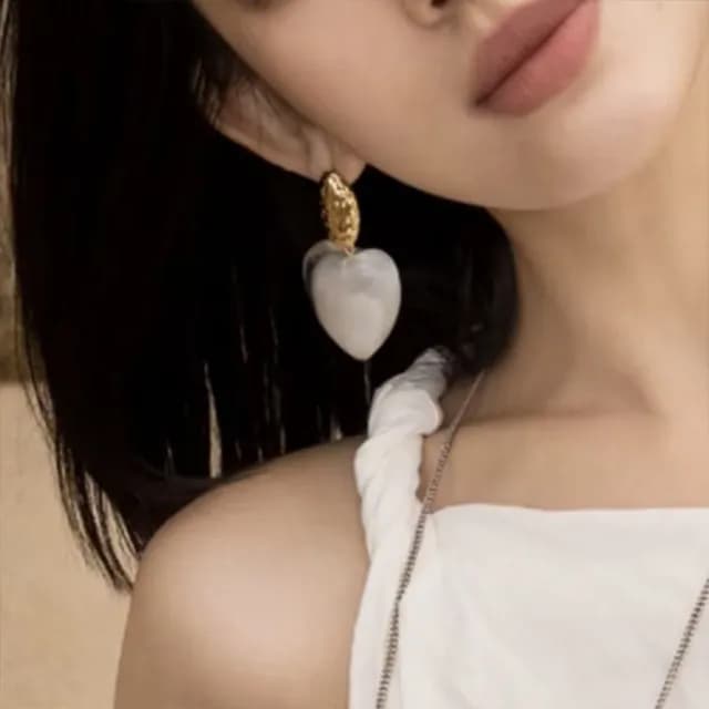 【LEEHER】愛心耳環/飾品/垂墜耳環/吊墜/高級感/耳環/女生耳環/百搭