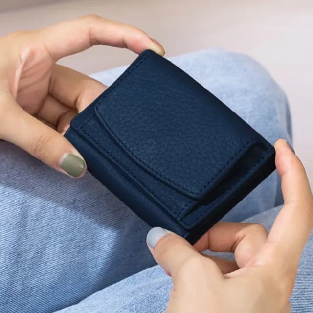 【小巧好裝】日系真皮RFID防盜刷短夾(錢包 皮夾 皮包 名片夾 素色 頭層牛皮 禮物 零錢包 多分層)