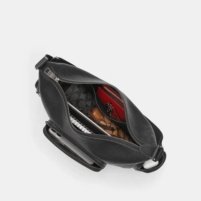 【COACH】蔻馳官方直營 口袋細節FINN斜背手袋 斜背包 側背包 斜挎包-2色任選(CCG15/CCG18)