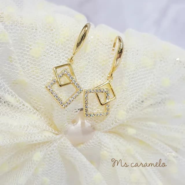 【Ms caramelo 焦糖小姐】925純銀鍍K黃 幾何正方形耳環(鋯石耳環)