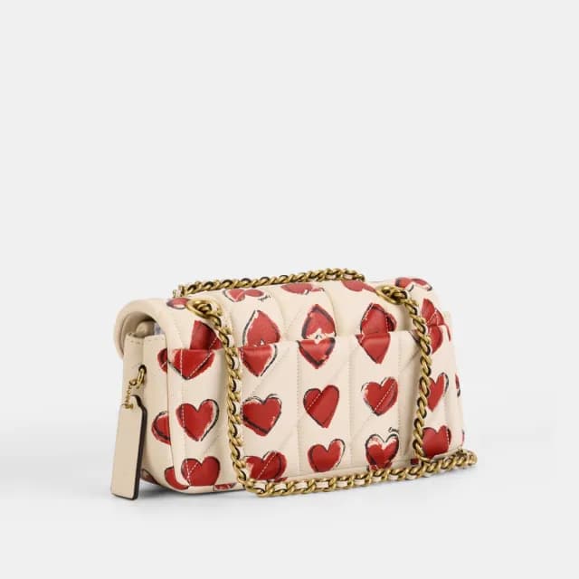 【COACH】蔻馳官方直營 TABBY 20 絎縫和愛心印花單肩手袋 單肩包 肩背包-B4/粉筆白色 混合色(CBR76)