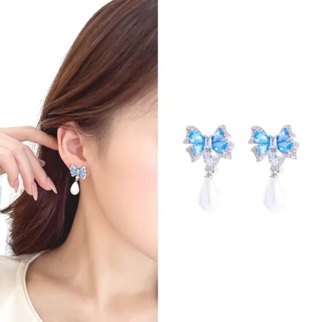 【藍海蝴蝶】蝴蝶結彩鑽珍珠水滴耳夾1對(無耳洞 耳環 配飾 耳飾 輕奢 垂墜 女生)