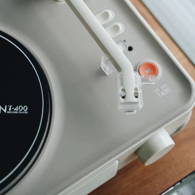 【SYITREN 賽塔林】新世代設計語彙 黑膠唱片機/自帶喇叭/可當 藍芽喇叭(保固一年/完整售後/T400)