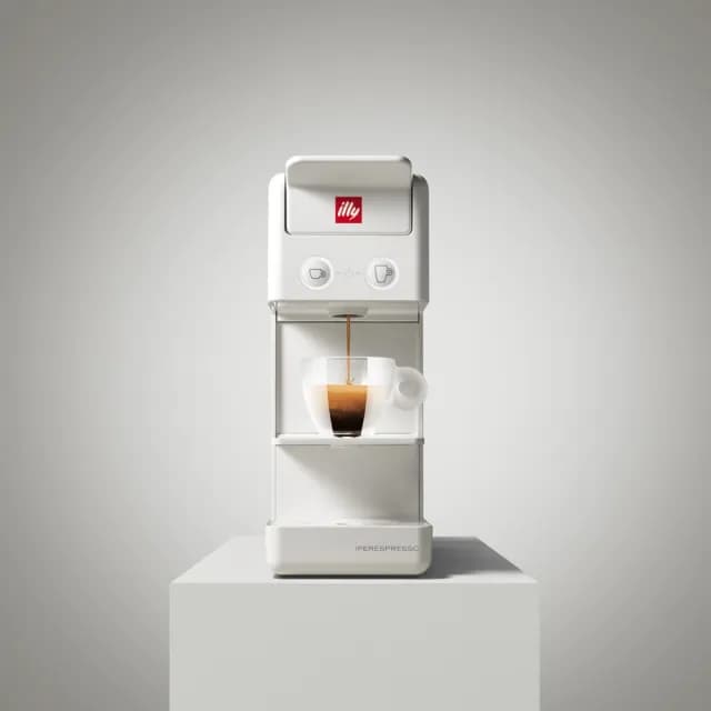 【illy】官方直營 Y3.3 膠囊咖啡機(白色)