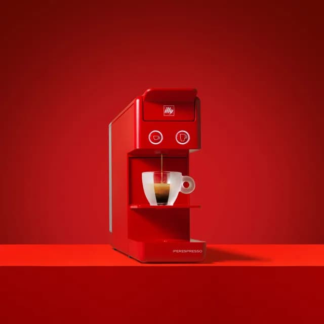 【illy】官方直營 Y3.3 膠囊咖啡機(紅色)