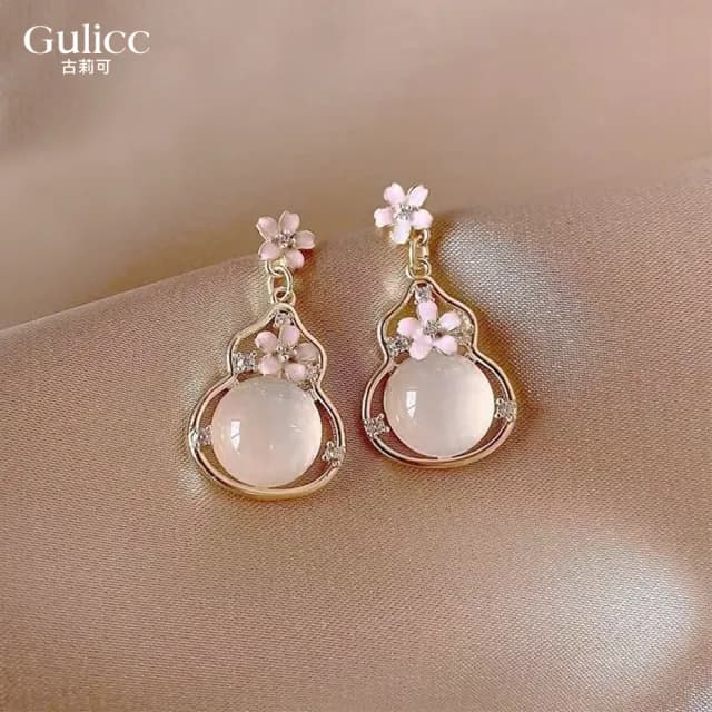 【Gulicc】中式 貓眼石 粉葫蘆花 耳環(雙十 萬聖節 生日 飾品 耳釘 耳飾 耳墜 禮物)