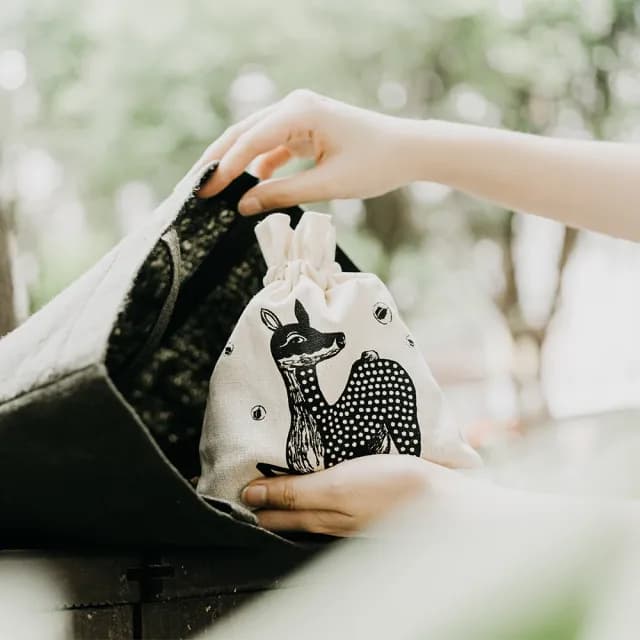 【茶籽堂】小鹿袋洗沐旅行組｜50mLx4(洗髮露/沐浴露/護髮素/乳液/送禮推薦)