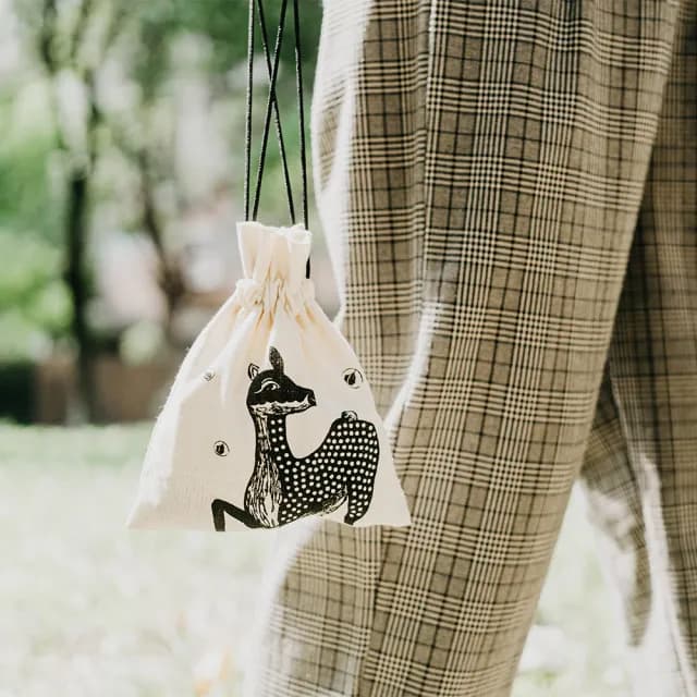 【茶籽堂】小鹿版畫洗沐旅行組｜50mLx3 附小鹿袋(洗髮露/沐浴露/洗手露/送禮推薦)