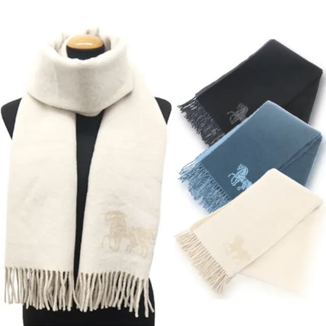 【COACH】馬車LOGO寬版羊毛流蘇圍巾(2色)