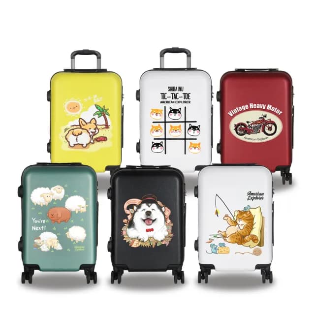【American Explorer】20吋 霧面 輕量 雙排輪 YKK拉鍊 卡通箱 63G 登機箱 行李箱 旅行箱(設計師款)
