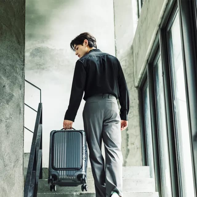 【Deseno 笛森諾】2025新色登場 尊爵傳奇V-20吋前開式拉鍊行李箱(鈦灰)