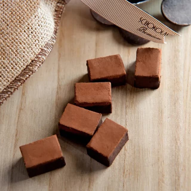 【巧克力雲莊】雲莊原味生巧克力(125g/盒_附提袋/經典獨家風味)